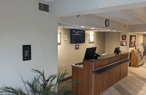 North San Antonio - SAT Hotel | Red Roof Inn San Antonio - Airport