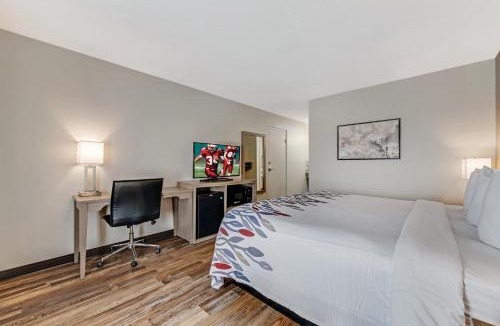 Wilkesboro Hotel | Red Roof Inn & Suites Wilkesboro
