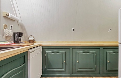 Rockbridge Cottage | Red Roost A-Frame - New Hot Tub