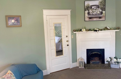 Bardstown Bed & Breakfast | Red Rose Inn Bed & Breakfast