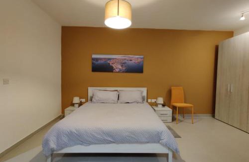 San Tumas Apartment | Red Rush