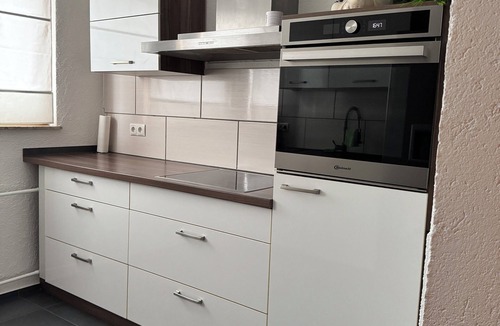 Bendorf Apartment | "Red Silence" design suite/experience apartment/vacation apartment/accommodation