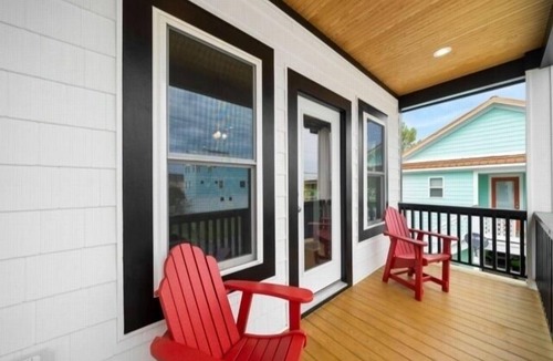 Wilmington Beach Villa | Red Snapper (3-Bedroom Villa) by RedAwning