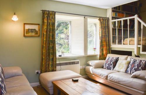 Hawes House | Red Squirrel Haven