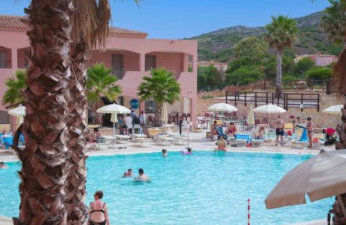Canneddi Hotel | Red Sun