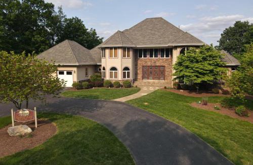 The Woods House | Redbud Keep - Unique Features, Movie Set Decor, Grill, Wifi, Family Friendly, Hiking, Billiard Table, Movie Theater Room, Fireplace, Golfing, View, 2 King Beds