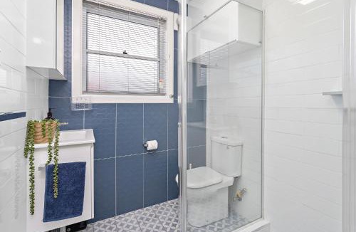 Lake Illawarra Apartment | Reddall Waterside Stay