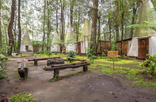 Batu House | RedDoorz @ Apache Camp
