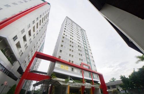 Surabaya House | RedDoorz Apartment near Bundaran Satelit Surabaya 2