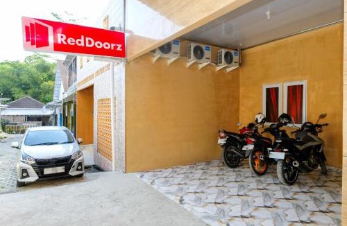 Banjarnegara House | RedDoorz near Alun Alun Banjarnegara
