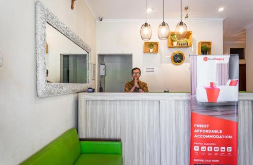 Astana Anyar House | RedDoorz near Alun Alun Bandung 2