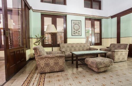 Kauman House | RedDoorz near Balai Kota Malang