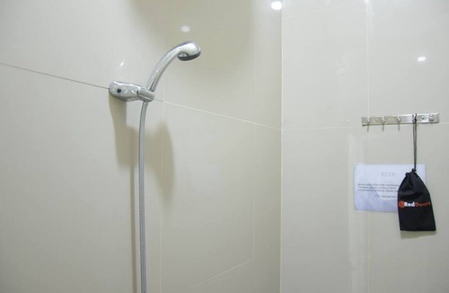 Purwokerto House | RedDoorz near GOR Satria Purwokerto