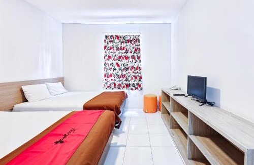 Ciloto Hotel | RedDoorz near Taman Safari 3