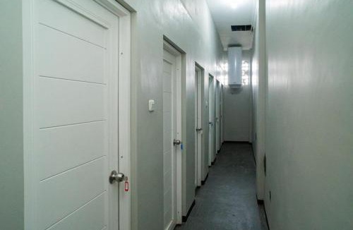 Lawang Hotel | RedDoorz near Wisata Paribendo Lawang
