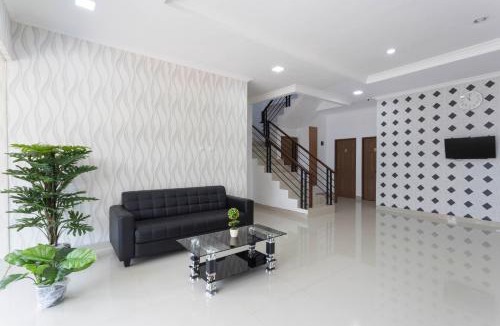 Serpong House | RedDoorz Plus @ Boulevard Residence BSD
