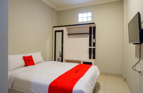 Pogung Lor Hotel | RedDoorz Plus near Jogja City Mall 5