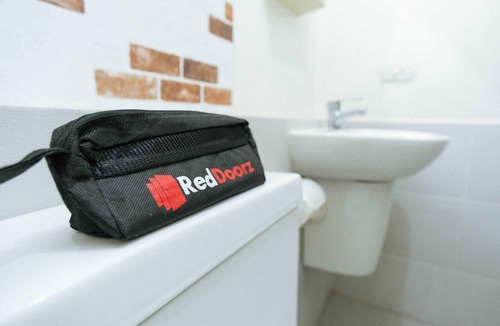 Tasikmalaya Hotel | RedDoorz Syariah @ Hotel Kencana Tasikmalaya