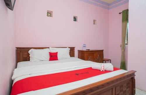 Sidomulyo Hotel | RedDoorz Syariah near Batu Night Spectacular 3