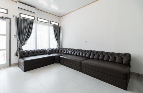 Palembang Hotel | RedDoorz Syariah near Jakabaring Sport City Palembang