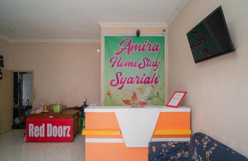 Sidoarjo Hotel | RedDoorz Syariah near Lippo Plaza Sidoarjo