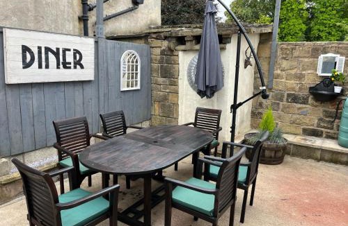 Apperley Bridge House | Redfearn Cottage