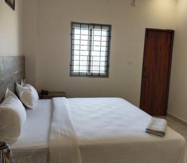 Nungambakkam Hotel | RedFox Hotel-T.Nagar