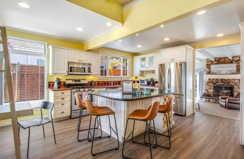 Valmonte House | Redondo Beach Bungalow - 1.3Miles To Sand, FirePit
