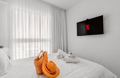 Eilat Apartment | Redsearent suite with pool view