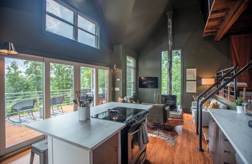 Celo Cabin | Redstone Cottage - Luxury Estate w/Stunning Views