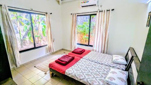 Mhsala Cabin | Redstone Hills, Diveagar