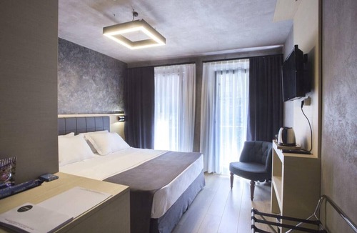 Moda Hotel | Redstone Hotel