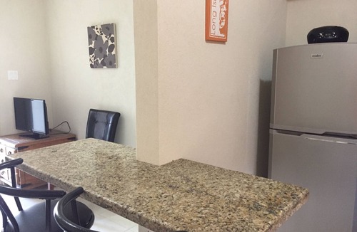 Sunset Crest Apartment | REDUCED RATE: Modern,Spacious,Unbeatable Location, close to amenities,SUPER HOST