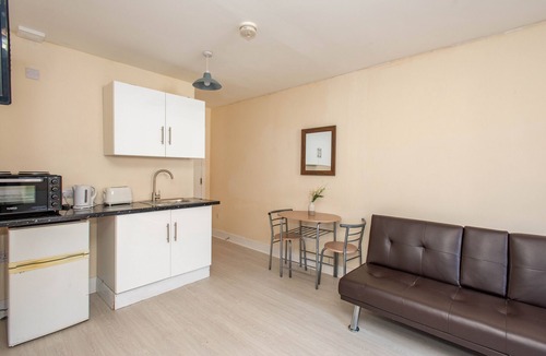 London Borough of Bromley House | *REDUCED* *REFURBISHED* Studio (1) 25 mins to London Bridge