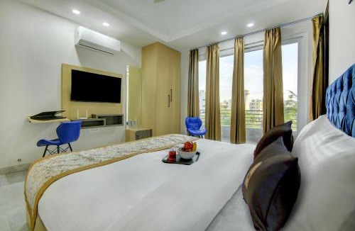 Sector 51 House | Reebah Inn & Suites