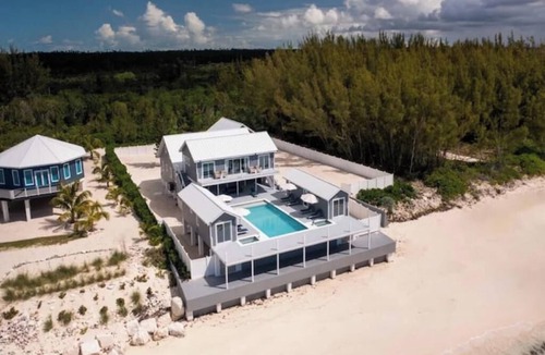Bahama Palm Shores Villa | Reef House Abaco - Tranquil Beach Retreat Perfect for Large Groups