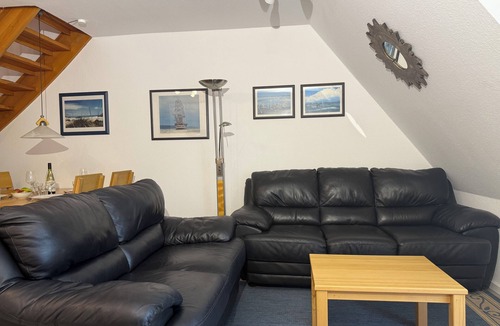 Busumer Deichhausen Apartment | Reethaus Seeschlößchen, apartment Westmöwe, only 200m to the beach