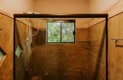 Cavalcante House | Refúgio na Mata com Ar Condicionado e WiFi