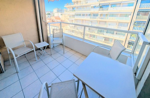 Carnot Apartment | Ref MILTON by Palmes d Or Properties