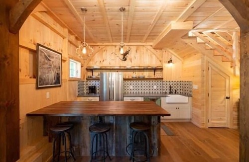 Kennebunk House | Refined and Rustic “Yellowstone” Vibe at Deer Cove Barn