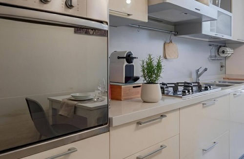 Historic Centre Apartment | Refined & Bright Modern Apartment near Porta Nuova