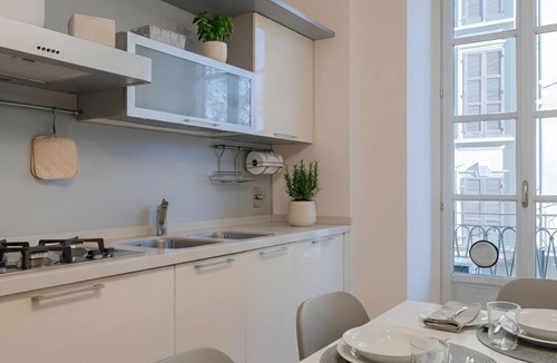 Historic Centre Apartment | Refined & Bright Modern Apartment near Porta Nuova