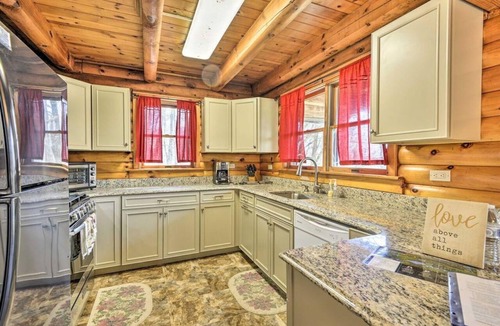 Pleasant Mount Cabin | Refined Comfort with Celestial Elegance