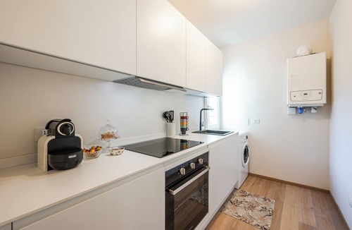Old Town Apartment | Refined penthouse floor apartment opposite Osteria Francescana