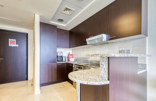 Trade Centre Area Apartment | Refined Studio at Sky Gardens DIFC by Deluxe Holiday Homes