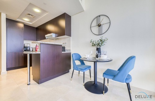 Trade Centre Area Apartment | Refined Studio at Sky Gardens DIFC by Deluxe Holiday Homes