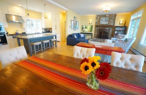 Sunapee House | Refined Sunapee Lakefront Home for Weekly Rental