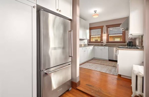 Wallingford House | Refined Wallingford Craftsman Perfect Family Retreat near Parks, Zoo & UW