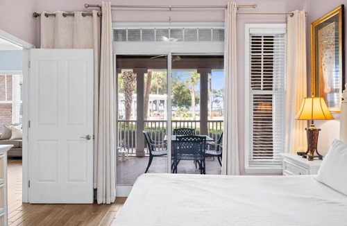 Upper Grand Lagoon Hotel | Reflections at Bay Point by Panhandle Getaways