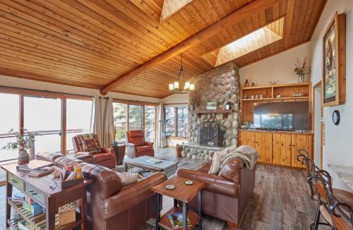 Schroeder House | 'Reflections' Cabin on Lake Superior - Near Lutsen